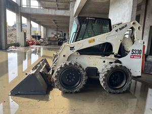 Second Hand for <strong>Bobcat</strong> Classic Model S300 S330 <strong>Skid</strong> <strong>Steer</strong> <strong>Loader</strong> Made in USA 2 Ton Rated Load Good Condition Core Engine - Product Image 3