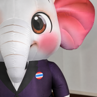 Mascotte géante gonflable en tissu durable de qualité commerciale, motif éléphant de dessin animé, sur mesure pour événements de grand ouverture