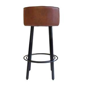 Tabouret de bar élégant en cuir marron rembourré avec base en métal noir robuste pour comptoir de cuisine, salle à manger, restaurant - Product Image 6