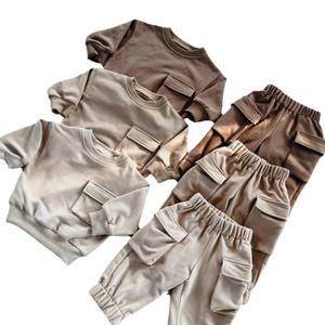 Ensemble deux pièces décontracté pour bébé, style INS printemps-automne 2025, grande poche, motif uni, sweat-shirt et pantalon, combinaison pour bébé - Product Image 1