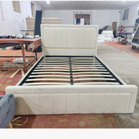 Lit rembourré de luxe en velours de haute qualité, design neutre pour la maison, avec système de levage à gaz et rangement, en tissu et bois de bouleau, disponible en tailles Queen et King