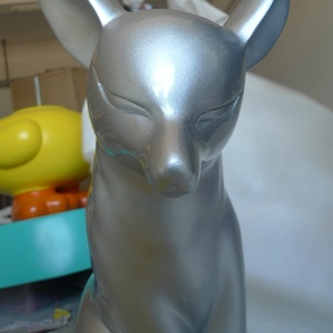 Statue di Animali in Fibra di Vetro Argento Lucido, Arte Moderna per Centri Commerciali e Aree Espositive - Product Image 2