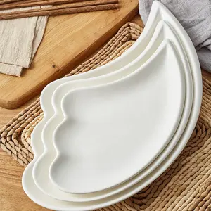 Neue Muster Hotel Restaurant Keramik Teller ungewöhnliche Form hohe weiße Porzellan Teller Teller Gerichte