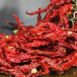 I peperoni venduti direttamente in fabbrica sono sia fragranti che piccanti. - Product Image 2