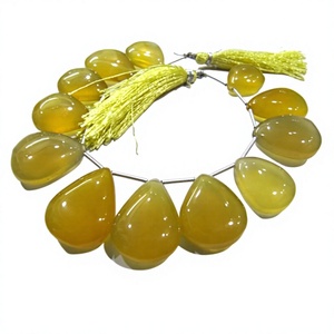 Perles de chalcédoine naturelle en forme de cœur, 15 à 20 mm, lisses et simples, vendues par brin de 8 pouces de long, pierres précieuses jaunes. - Product Image 1