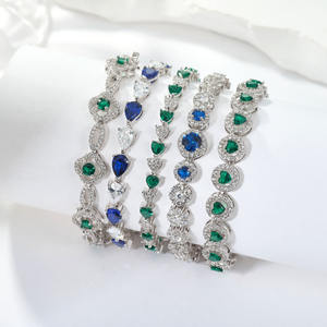 สร้อยข้อมือเทนนิสของผู้หญิงสร้อยข้อมือชุบโรเดียมสีขาวทองทันสมัยทันสมัยทำจากเพทายรูปหัวใจโรแมนติก - Product Image 1