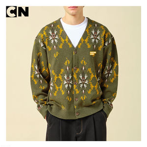 Suéter Cárdigan de Punto Jacquard con Flores Verdes, 100% Algodón, para Hombre, Certificado GRS, con Logotipo Personalizado y Cierre de un Solo Botón - Product Image 2