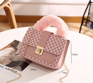 <span class=keywords><strong>Borsa</strong></span> e borse per donna stampa modello moda pelle PU peluche <span class=keywords><strong>rosa</strong></span> Gifty borse a mano per ragazze - Product Image 3