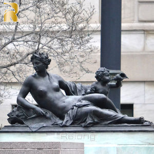 Escultura Clásica de Bronce de Mujer Desnuda para Decoración de Jardín Exterior en Venta - Product Image 6