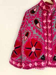 Chaqueta Bordada Suzani de Terciopelo, Chaqueta Étnica Hecha a Mano, Chaqueta Suzani Floral, Chaqueta de Terciopelo Puro, Regalo Boho Hippie para Ella - Product Image 3