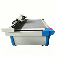 Machine de découpe CNC à couteau oscillant pour tissus, cuir, textiles, vêtements, housses de sièges et tapis de sol de voiture