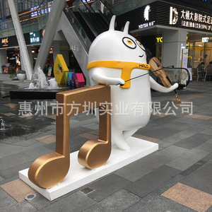 Figura de Violinista Halo, Escultura de Resina, Decoración Artística Contemporánea para Montar en el Suelo Exterior - Product Image 4