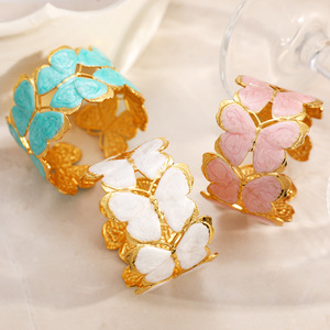 Pulsera de Aleación de Zinc con Diseño de Mariposa, Chapada en Oro de 18k, Ajustable, Joyería de Primavera/Verano - Product Image 2