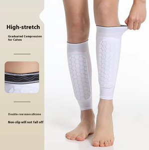 Espinilleras <span class=keywords><strong>de</strong></span> Fútbol Transpirables Personalizadas HKD, Protector <span class=keywords><strong>de</strong></span> Pantorrilla Profesional Antideslizante <span class=keywords><strong>de</strong></span> Poliéster y Algodón, Protección Ajustable - Product Image 5