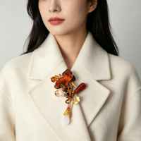 Bros Pin Ginkgo Bordir Miao Buatan Tangan yang Elegan dengan Liontin Rumbai Gantung untuk Wanita, Hadiah Suvenir Budaya