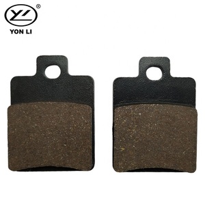 Pastiglie Freno YONGLI Senza Amianto Sinterizzate/Ceramiche/Semi-Metalliche Modello F043 per <span class=keywords><strong>PIAGGIO</strong></span> <span class=keywords><strong>MP3</strong></span> 250 CPI GTR 150 LX 50 con Garanzia di 1 Anno - Product Image 2