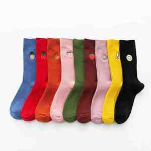 Chaussettes en coton unies amusantes à motif de fruits, style tube, coupe décontractée, avec broderie de logo personnalisé, pour femmes - Product Image 1