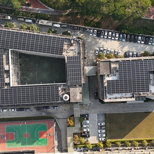Supports de montage modulaires Zn-Al-Mg pour panneaux solaires BIPV, étanches, pour photovoltaïque intégré au bâtiment, sans soudure, installation rapide - Product Image 1