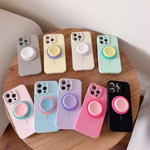<span class=keywords><strong>Cover</strong></span> in <span class=keywords><strong>Silicone</strong></span> di Alta Qualità con Supporto per Ricarica Wireless e Stand per <span class=keywords><strong>iPhone</strong></span> <span class=keywords><strong>13</strong></span> 14 15 16 17 Plus <span class=keywords><strong>Pro</strong></span> <span class=keywords><strong>Max</strong></span> - Product Image 6