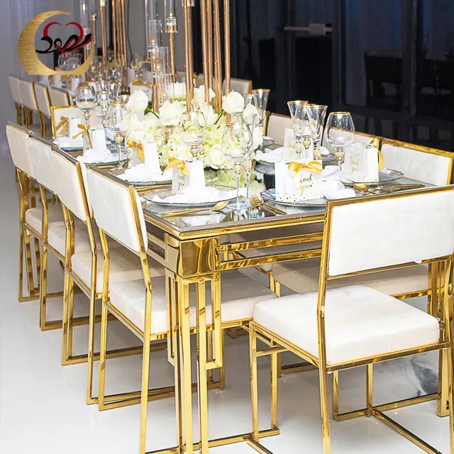 ชุดโต๊ะและเก้าอี้ร้านอาหารโครงเหล็กสีทองงานแต่งงาน