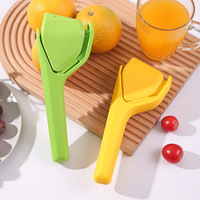 Handmatige citruspers, draagbare handpers voor citroen, limoen en sinaasappel, mini fruitsapcentrifuge