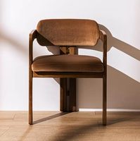 Chaise de salle à manger en bois massif de designer italien, chaise rembourrée moderne de luxe léger pour la maison, la salle de thé ou les négociations