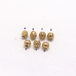 Cuentas Metálicas al por Mayor Yunnique, Diseño de Copo de Nieve en Forma de Corazón Hueco, de Acero Inoxidable con Baño de Oro, 8mm, para Fabricación de Joyería - Product Image 1