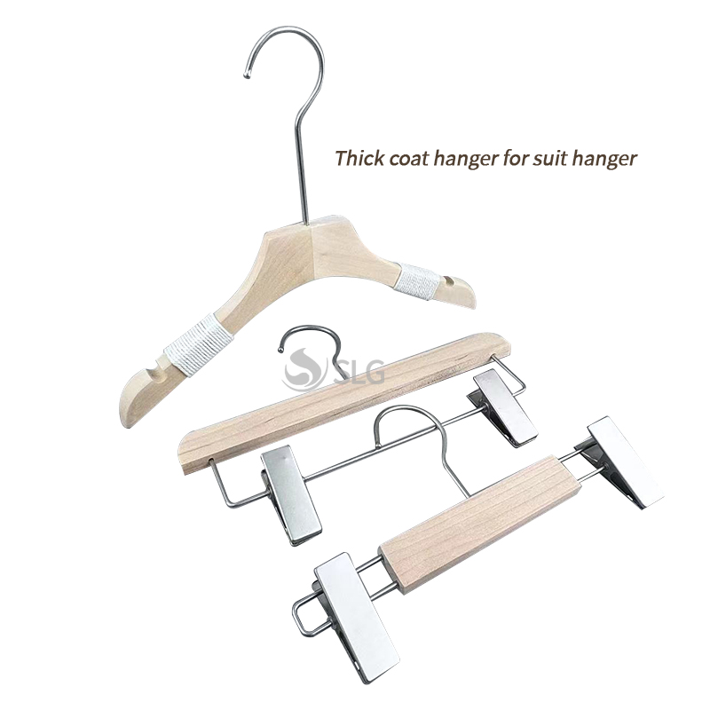 Factory Direct Custom Wooden Coat Hangers Natural Wood Laundry Hangers with Lacquer Finish for Wardrobe or Kitchen Use