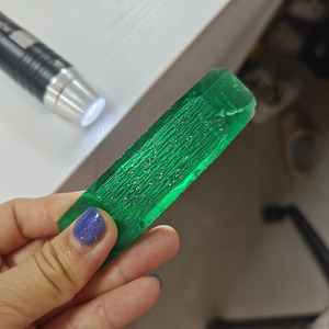 Esmeralda colombiana sintética verde sin cortar, materia prima, esmeralda hidrotermal cultivada en laboratorio, en bruto, para la elaboración de gemas sueltas. - Product Image 2