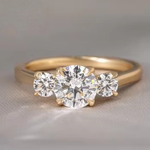 Anillo de Compromiso con Diamante Cultivado en Laboratorio, Corte Redondo de 3 Quilates, Diseño de Pétalos, Oro Sólido de 10K/14K/18K, Certificado IGI, CVD/HPHT, Personalizado - Product Image 1