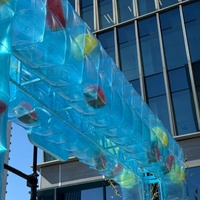 Arche gonflable carrée en PVC transparent bleu en forme de glaçon avec fruits, imperméable et anti-UV, pour publicité estivale