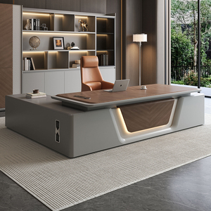 Bureau de direction en bois, mobilier de bureau modulaire, bureau de direction au design moderne, plateau en bois de noyer, bureau et chaise de bureau gris - Product Image 1
