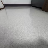 Peinture de sol époxy liquide PURCOAT effet marbre brillant, auto-nivelante, avec application au truelle, haute durabilité