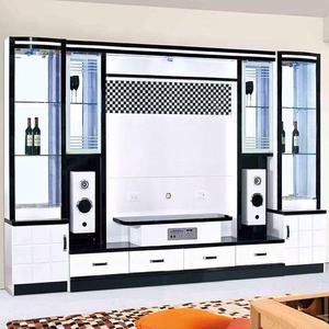 モダンで環境に優しい大容量木製飲料キャビネット、一体型テレビとスタイリッシュなアクセントウォール収納付き、リビングルーム用 - Product Image 1