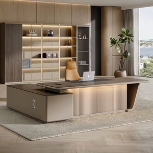 Lujo OEM Muebles de oficina Chapa de madera moderna CEO Boss Manager Escritorio de oficina ejecutivo en forma de L Juego de mesa y silla de oficina - Product Image 1