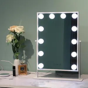 Custom Logo Beauty Stand Tafel Smart Touchscreen Make-Up Metalen Verlichte Hollywood Cosmetische Make-Up Spiegel