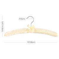 Cintres pour vêtements pour femmes en tissu doux rembourrés de mousse satinée épaisse antidérapante