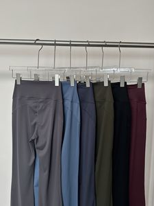 Pantalon évasé taille haute pour femme, style sportif et décontracté, tendance, de la même marque - Product Image 1