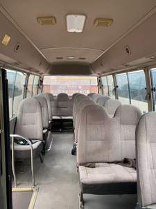 Minibús Usado Xiamen Golden Dragon Coaster Modelo 2014, Tamaño Mediano, 19 Asientos, Motor Diésel, Transmisión Manual - Product Image 6