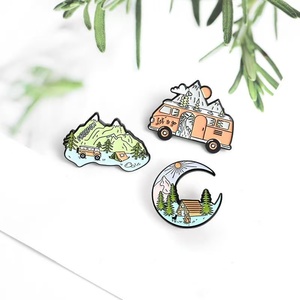 เข็มกลัดโลหะเคลือบลายการเดินทาง รูปทรงแปลกตา ทำจากโลหะผสมสังกะสี ออกแบบเองได้ สำหรับการผจญภัยกลางแจ้ง ตั้งแคมป์ เดินป่า - Product Image 4