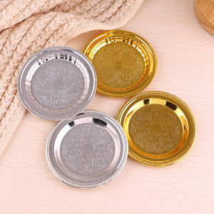 <span class=keywords><strong>Petite</strong></span> assiette à collation <span class=keywords><strong>en</strong></span> <span class=keywords><strong>fer</strong></span> de style classique pour le thé de l'après-midi et le stockage de bijoux Porte-gobelet isolé et plateau <span class=keywords><strong>en</strong></span> verre à vin pour les fêtes - Product Image 2