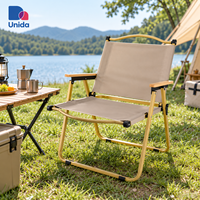 Chaise de camping Kermit en tissu respirant, chaise pliante d'extérieur avec accoudoirs en bois, charnières renforcées et pieds antidérapants