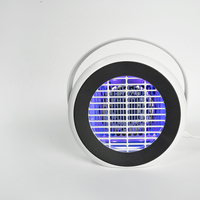 Lampe anti-moustiques UV portable rechargeable par USB, fonctionnant comme une batterie externe, pour usage domestique, avec fonction de choc électrique et aspiration d'air.