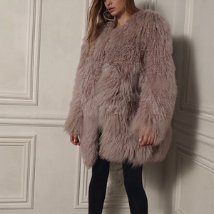 Manteau mongol 2025 Mode d'hiver Vrai manteau en fourrure mongole Femmes Vêtements d'extérieur pour femmes par temps froid - Product Image 1