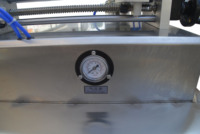 Machine de remplissage manuelle de soda de jus de ketchup de mayonnaise de remplisseur de petite échelle 50-500 ml d'acier inoxydable