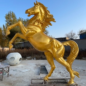 Escultura de Caballo Hecha a Mano con Fibra de Vidrio, Pegaso Dorado Realista, Caballo Galopante Blanco Grande, Decoración Animal para Exteriores - Product Image 4