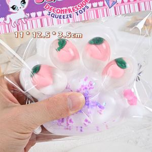 ของเล่นบีบคลายเครียดรูปสตรอว์เบอร์รี สับปะรด กรงเล็บแมว พร้อมเสียงดนตรี ดีไซน์น่ารัก สร้างสรรค์  วัสดุ TPR สำหรับทุกเพศทุกวัย อายุ 14 ปีขึ้นไป - Product Image 4