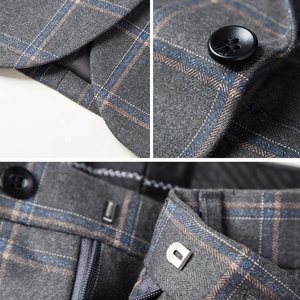 Vente en gros Blazers <span class=keywords><strong>gris</strong></span> pour hommes Usine 3 pièces prêt à expédier Costumes d'affaires formels de haute qualité - Product Image 4