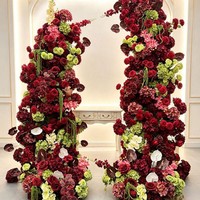 H516 Élégantes décorations d'arche de mariage bordeaux, verdure artificielle, fleurs en soie rouges, décoration d'événements écologique