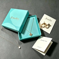 Boîte d'emballage rigide pour bijoux avec logo personnalisé, laminage mat, matériau recyclable, design haut de gamme pour boucles d'oreilles et colliers